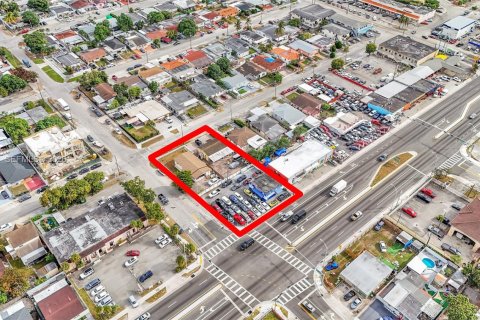 Immobilier commercial à vendre à Hialeah, Floride № 2077626 - photo 10