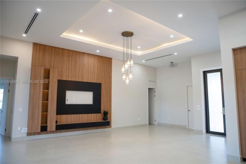Купить виллу или дом в Майами, Флорида 5 спален, 334.45м2, № 2076102 - фото 17