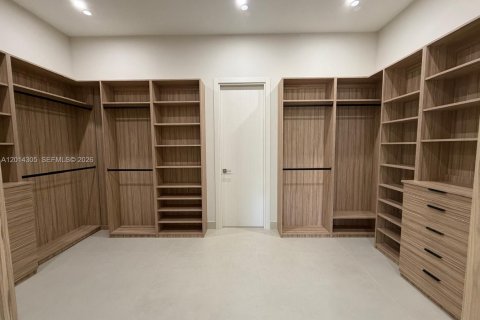 Купить виллу или дом в Майами, Флорида 5 спален, 334.45м2, № 2076102 - фото 29
