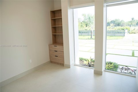 Купить виллу или дом в Майами, Флорида 5 спален, 334.45м2, № 2076102 - фото 24