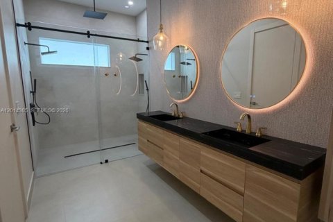 Купить виллу или дом в Майами, Флорида 5 спален, 334.45м2, № 2076102 - фото 30
