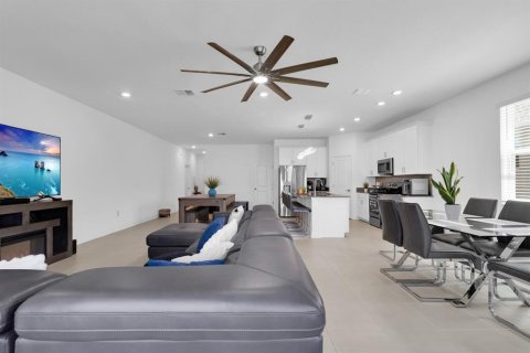 Casa en venta en Davenport, Florida, 5 dormitorios, 322.09 m2 № 2156980 - foto 22