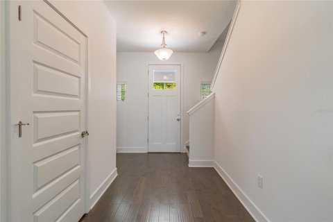 House in Tampa, Florida 4 bedrooms, 203.83 sq.m. № 1326353 - photo 7