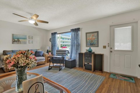 Condo in Clearwater, Florida, 1 bedroom № 2203061 - photo 8
