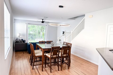 Townhouse in Kissimmee, Florida 3 bedrooms № 2060604 - photo 10