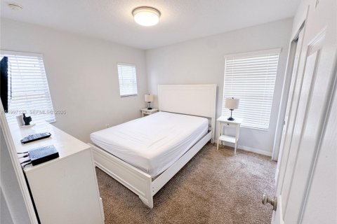 Townhouse in Kissimmee, Florida 3 bedrooms № 2060604 - photo 14