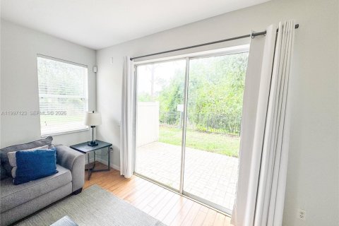 Townhouse in Kissimmee, Florida 3 bedrooms № 2060604 - photo 8