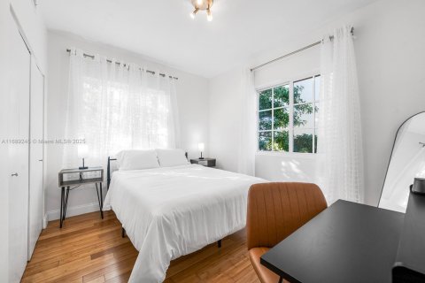 Condo in Miami Beach, Florida, 2 bedrooms  № 1725987 - photo 19