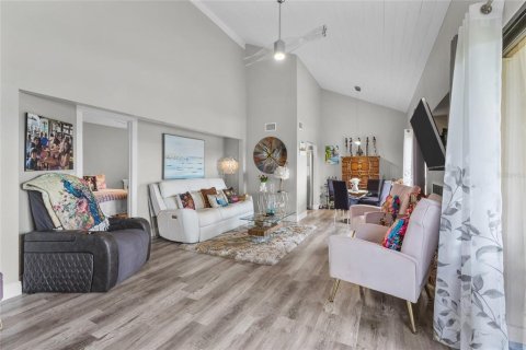 Copropriété à vendre à Sarasota, Floride: 2 chambres, 113.43 m2 № 2129601 - photo 6