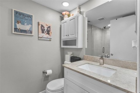 Copropriété à vendre à Sarasota, Floride: 2 chambres, 113.43 m2 № 2129601 - photo 17