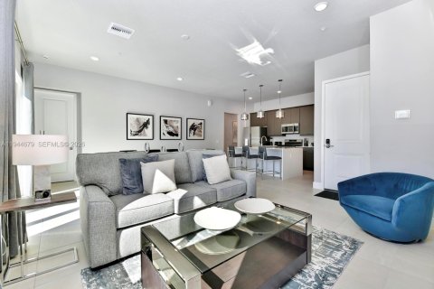 Copropriété à vendre à Kissimmee, Floride: 3 chambres № 2088829 - photo 3