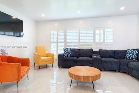 Casa en venta en Margate, Florida, 4 dormitorios, 178.47 m2 № 2056320 - foto 6