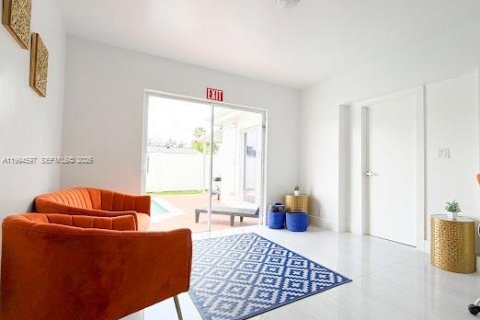 Casa en venta en Margate, Florida, 4 dormitorios, 178.47 m2 № 2056320 - foto 8