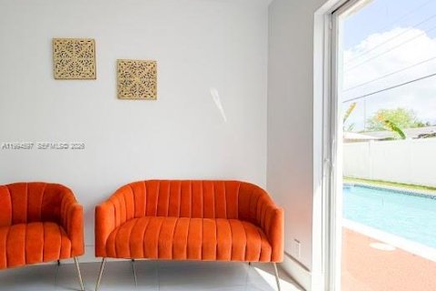 Casa en venta en Margate, Florida, 4 dormitorios, 178.47 m2 № 2056320 - foto 9