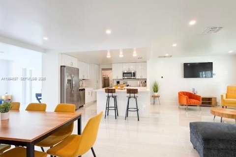 Casa en venta en Margate, Florida, 4 dormitorios, 178.47 m2 № 2056320 - foto 15