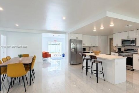 Casa en venta en Margate, Florida, 4 dormitorios, 178.47 m2 № 2056320 - foto 14