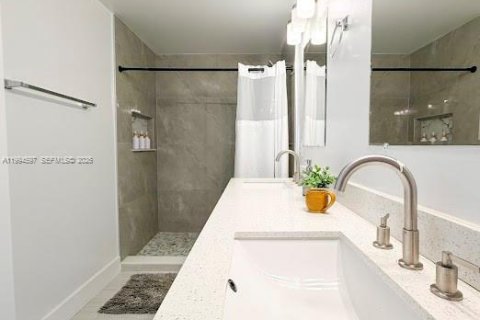 Casa en venta en Margate, Florida, 4 dormitorios, 178.47 m2 № 2056320 - foto 23