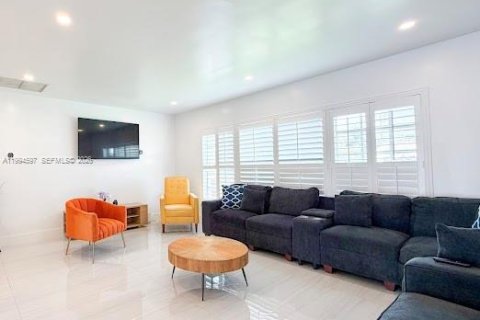 Casa en venta en Margate, Florida, 4 dormitorios, 178.47 m2 № 2056320 - foto 7