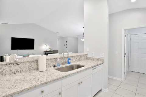 Villa ou maison à louer à Bradenton, Floride: 3 chambres, 118.36 m2 № 2298759 - photo 14