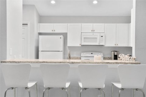 Villa ou maison à louer à Bradenton, Floride: 3 chambres, 118.36 m2 № 2298759 - photo 10