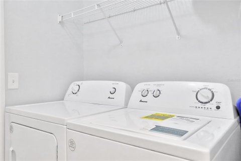Villa ou maison à louer à Bradenton, Floride: 3 chambres, 118.36 m2 № 2298759 - photo 15