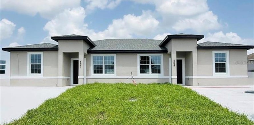 Appartement à Poinciana, Floride 3 chambres, 263.1 m2 № 2356100