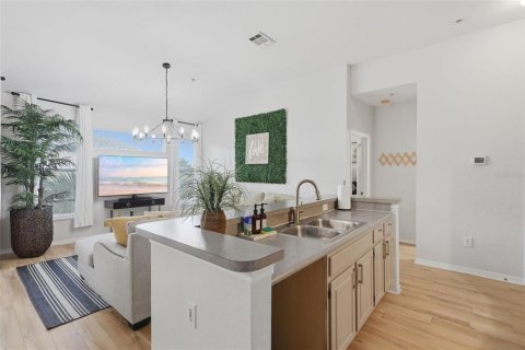 Condo in Kissimmee, Florida, 1 bedroom № 2117257 - photo 13