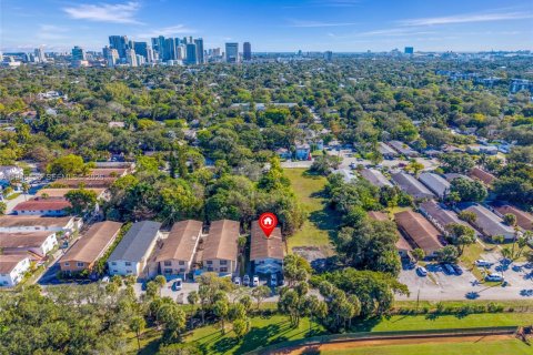 Immobilier commercial à vendre à Fort Lauderdale, Floride: 451.04 m2 № 2007244 - photo 20