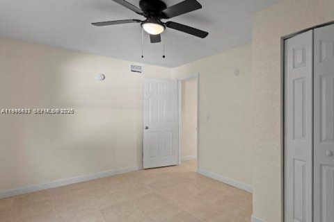 Immobilier commercial à vendre à Fort Lauderdale, Floride: 451.04 m2 № 2007244 - photo 15