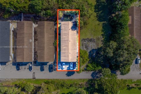 Immobilier commercial à vendre à Fort Lauderdale, Floride: 451.04 m2 № 2007244 - photo 6