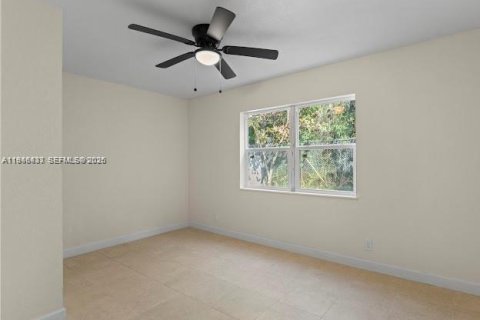 Immobilier commercial à vendre à Fort Lauderdale, Floride: 451.04 m2 № 2007244 - photo 18