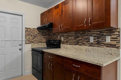 Immobilier commercial à vendre à Fort Lauderdale, Floride: 451.04 m2 № 2007244 - photo 9