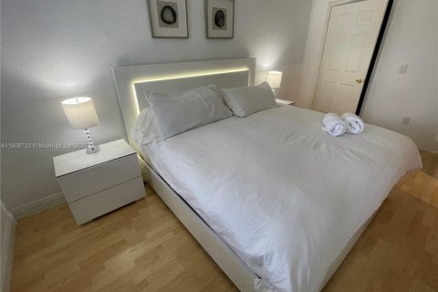 Снять в аренду кондоминиум в Авентура, Флорида 2 спальни, 110.65м2, № 1964635 - фото 10