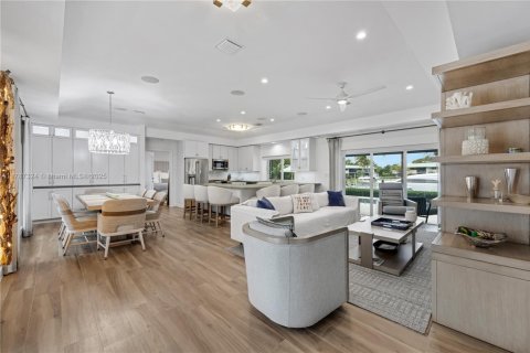 House in Key Largo, Florida 3 bedrooms № 2037743 - photo 3