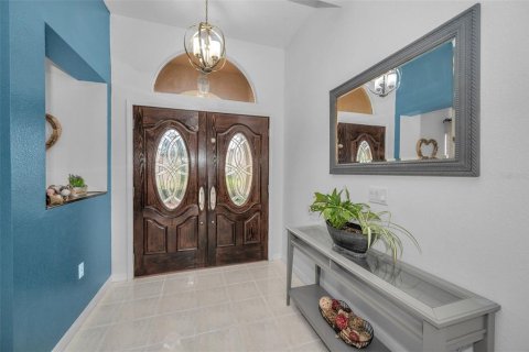 House in Tarpon Springs, Florida 3 bedrooms, 169.83 sq.m. № 1910716 - photo 11