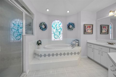 House in Tarpon Springs, Florida 3 bedrooms, 169.83 sq.m. № 1910716 - photo 28