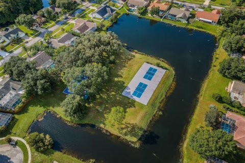 House in Tarpon Springs, Florida 3 bedrooms, 169.83 sq.m. № 1910716 - photo 6