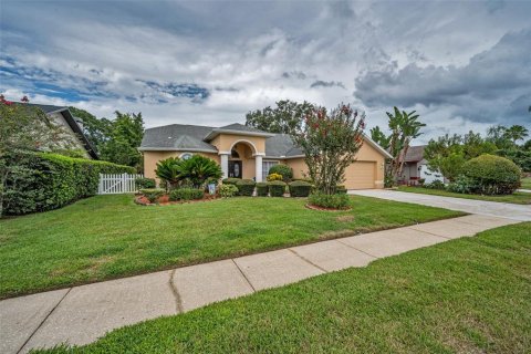 House in Tarpon Springs, Florida 3 bedrooms, 169.83 sq.m. № 1910716 - photo 9