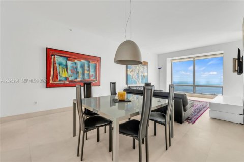 Condo in Miami, Florida, 2 bedrooms № 2153824 - photo 12