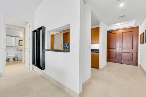 Condo in Miami, Florida, 2 bedrooms № 2153824 - photo 10