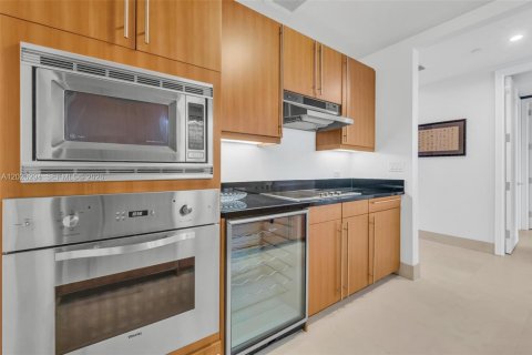 Condo in Miami, Florida, 2 bedrooms № 2153824 - photo 8