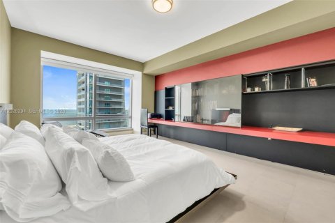 Condo in Miami, Florida, 2 bedrooms № 2153824 - photo 21