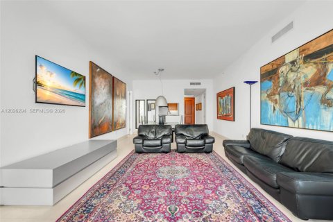 Condo in Miami, Florida, 2 bedrooms № 2153824 - photo 14