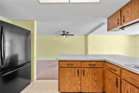 House in New Port Richey, Florida 3 bedrooms, 140.1 sq.m. № 1824446 - photo 14