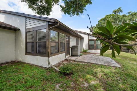 Villa ou maison à vendre à Palm Harbor, Floride: 2 chambres, 95.69 m2 № 1911526 - photo 30