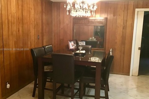 Casa en venta en Lauderhill, Florida, 3 dormitorios, 200.67 m2 № 2062855 - foto 4