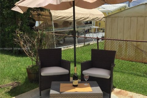 Casa en venta en Lauderhill, Florida, 3 dormitorios, 200.67 m2 № 2062855 - foto 10