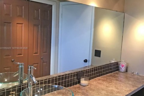 Casa en venta en Lauderhill, Florida, 3 dormitorios, 200.67 m2 № 2062855 - foto 6