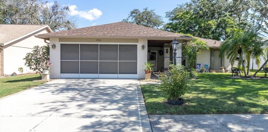 Villa ou maison à New Port Richey, Floride 2 chambres, 169.27 m2 № 2101390