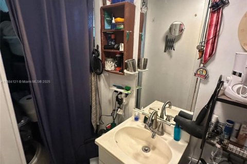 Casa en venta en Fort Lauderdale, Florida, 3 dormitorios, 147.34 m2 № 1930092 - foto 25